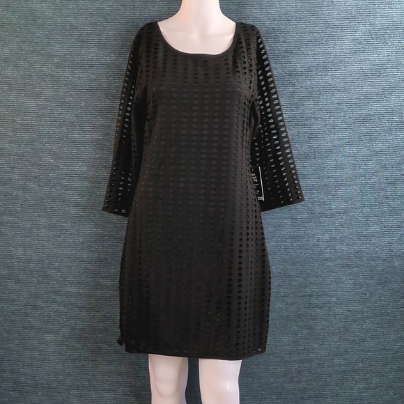 Express Cut Out "Fishnet" Dress - Picture 3 of 17